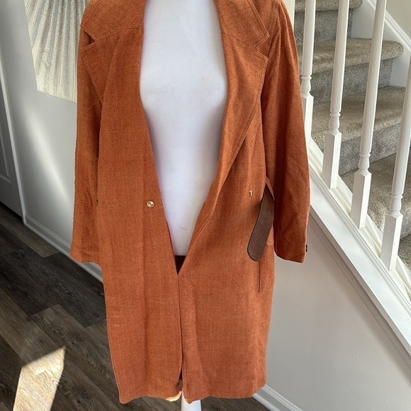 Vintage silk overcoat dress with belt. No size, but would fit a small - Picture 4 of 7